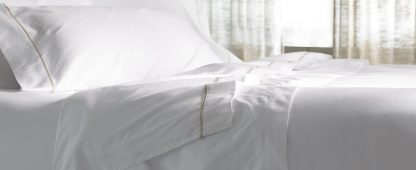 Hotel Bedding Wholesale 300 Thread Count Cotton Solid White Duvet Cover Sets-004