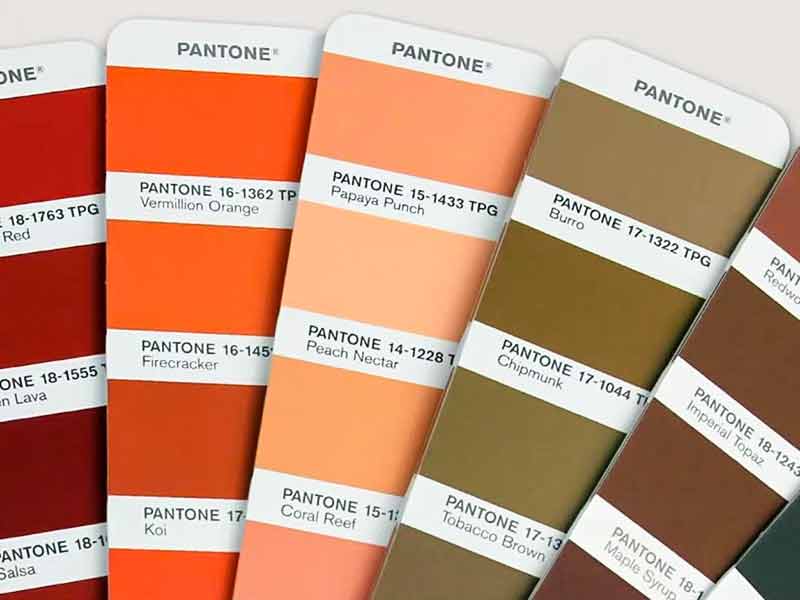 Custom bedding manufacturer making colors according to Pantone color reference